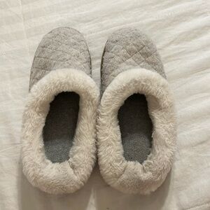 Dearform‎ Slippers Large 9-10